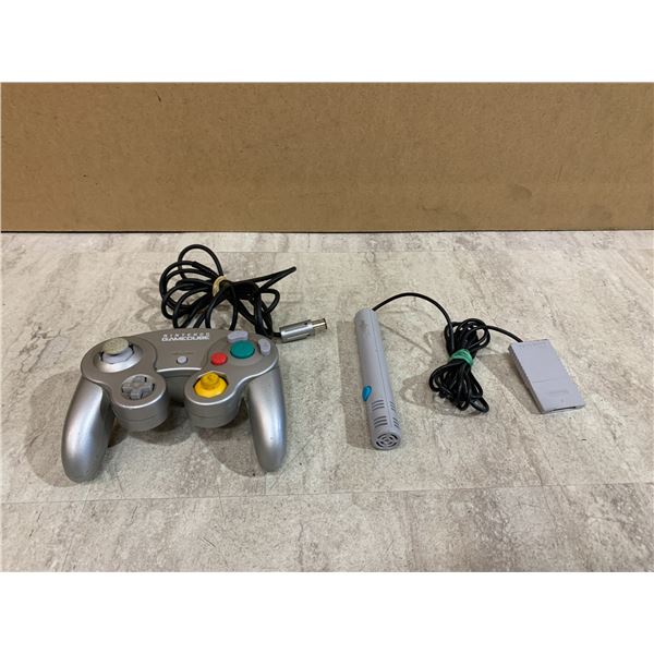 Official Nintendo Gamecube Controller & Microphone