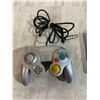 Image 2 : Official Nintendo Gamecube Controller & Microphone
