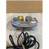 Image 6 : Official Nintendo Gamecube Controller & Microphone
