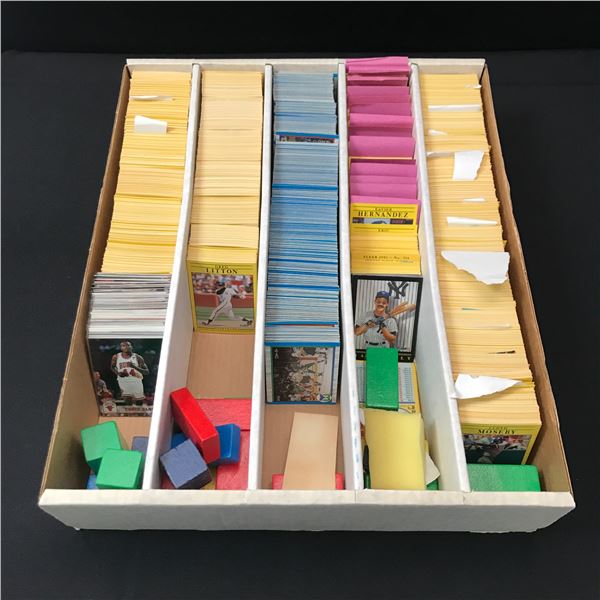 BOX OF MIXED SPORTS TRADING CARDS