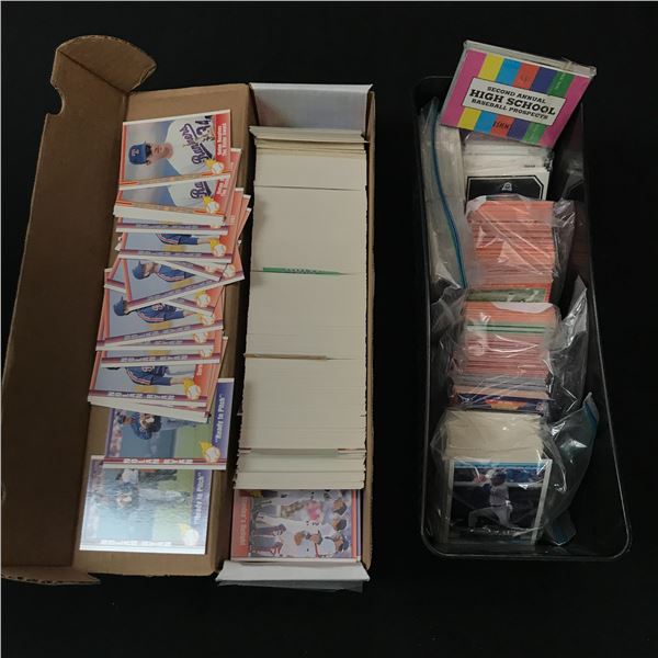 BOX OF BASEBALL TRADING CARDS