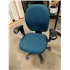Image 1 : Blue Chair