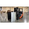Image 2 : TOYOTA 8FGCU25 SIT DOWN COUNTERBALANCE, PROPANE FORKLIFT, 48" STANDARD FORKS, SER #40736,
