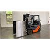 Image 1 : TOYOTA 8FGCU25 SIT DOWN COUNTERBALANCE, PROPANE, 10 CLAMP FORKLIFT, SERIAL #18501,