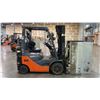 Image 8 : TOYOTA 8FGCU25 SIT DOWN COUNTERBALANCE, PROPANE, 10 CLAMP FORKLIFT, SERIAL #18501,