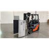 Image 2 : 2013 TOYOTA 8FGCU25 SIT DOWN COUNTERBALANCE PROPANE, 10 CLAMP FORKLIFT, SERIAL #18503,