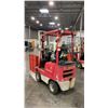 Image 3 : 2000 TOYOTA 8FGCU25 SIT DOWN COUNTERBALANCE, PROPANE, 10 CLAMP FORKLIFT, SERIAL #50999