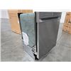 Image 2 : MIDEA BUILT IN DISHWASHER
