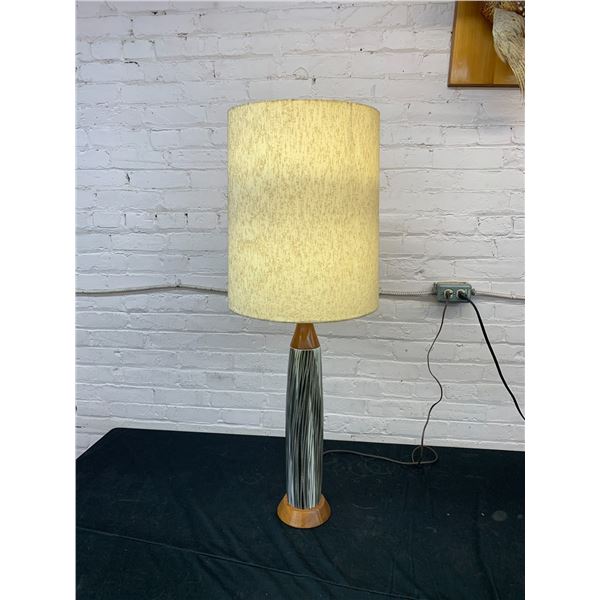 Vintage MCM Mid Century Table Lamp *works* Double Shade, Ceramic & Teak?