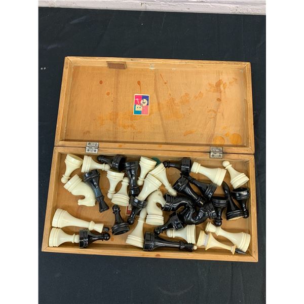 B&G Collection Chess Set (as is)