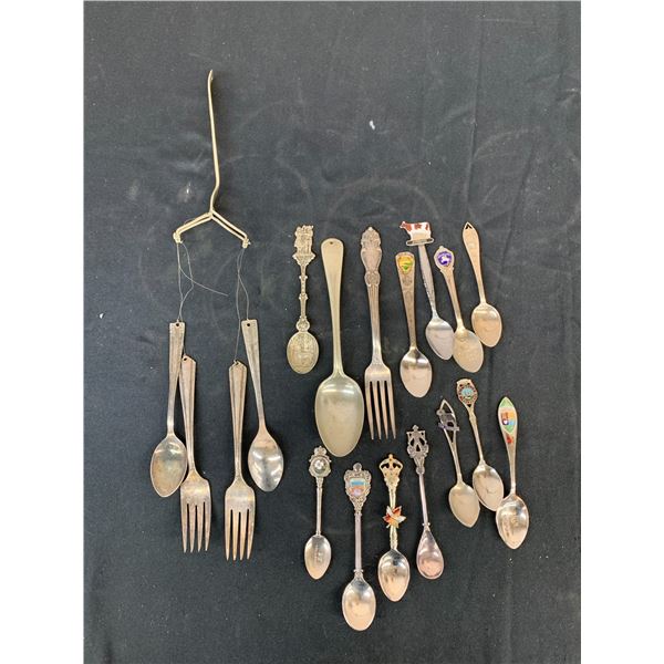 15pcs Collectible Spoons and Flatware, Cutlery Wind Chime