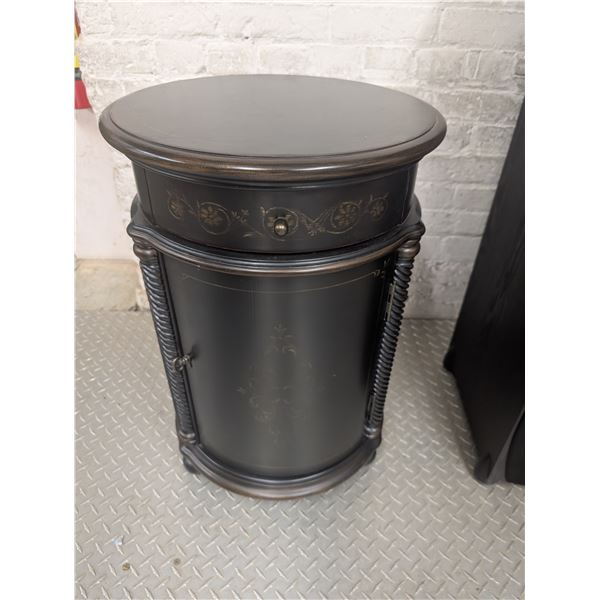 Hooker Furniture Seven Seas Accent Table
