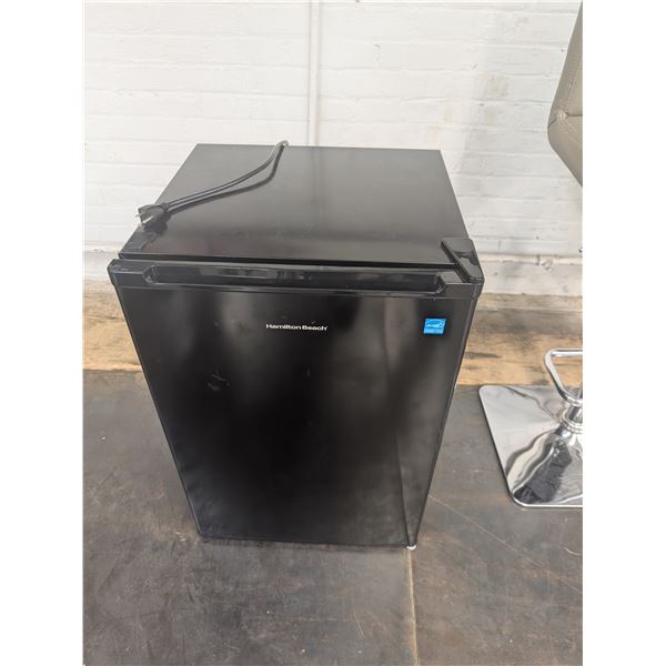 Hamilton Beach 2.7 cu ft Mini Fridge Model REFHB270BE