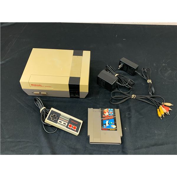Nintendo NES Console, 1 Controller, Power, AV, Mario Bros / Duck Hunt