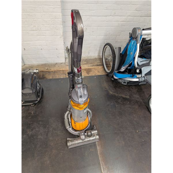 Dyson Dc25 Upright Vacuum