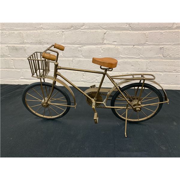 Metal and Wood Bicycle Decoration 18"