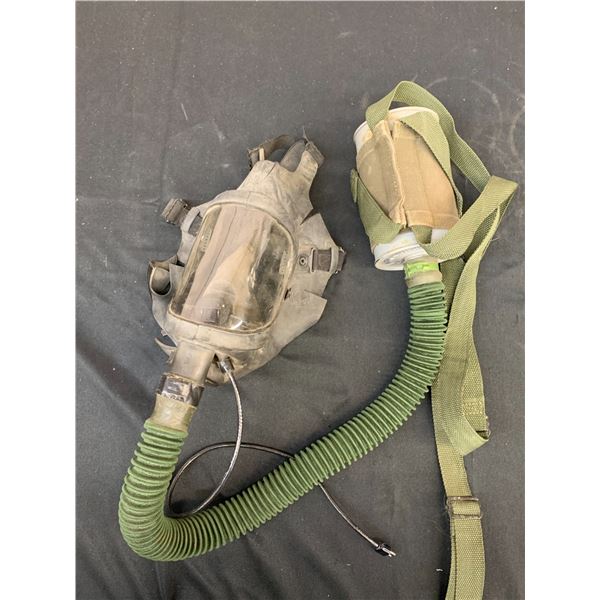 US M Gas Mask w Canister