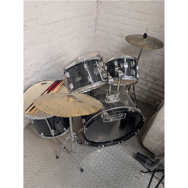 Tornado by Mapex Drum Kit w/ Sabian Hi Hats
