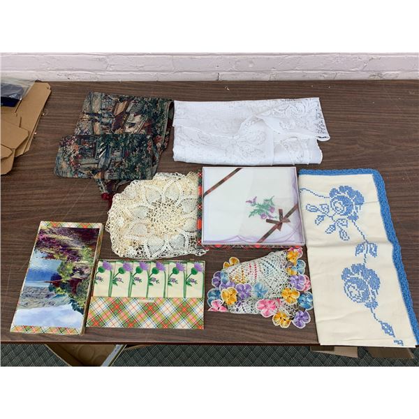 Lot of Vintage Linens, Doilies, Table Settings