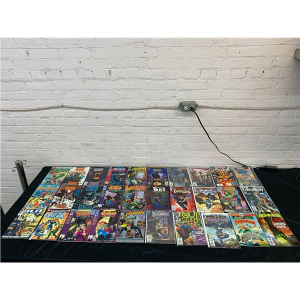 Lot of 30 DC Comic Books Flash, Batgirl, Robin, Green Lantern, Gotham, etc