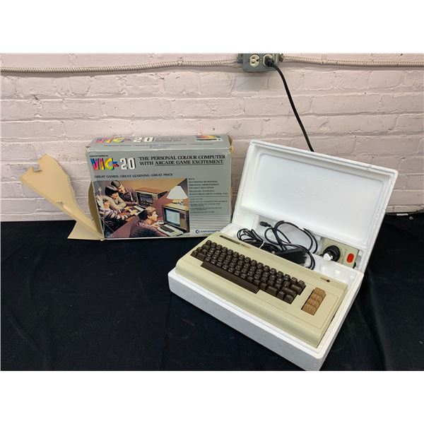 Commodore Vic-20 Personal Computer with Paddle, Cables, Box