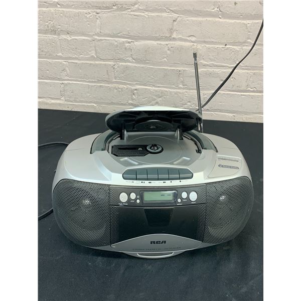 Cassette Tape, CD Player & AM FM Radio by RCA