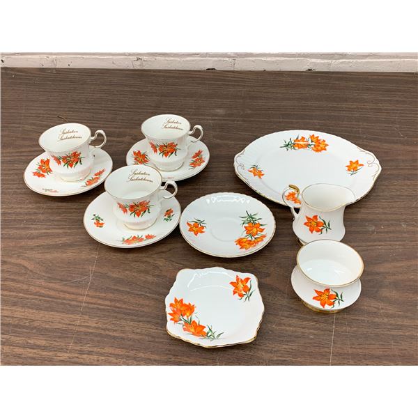 Royal Windsor "Prairie Lily" Tiger Lily 11pc 3 Cups & Saucers, Extra Plate, Saucer, Cream and Sugar
