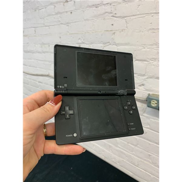 Black Nintendo DSi Handheld Game Console (as is)