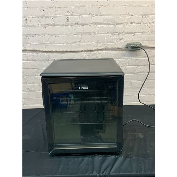 Haier Beverage Container Bar Fridge Glass Front 20" x 18" x 18"