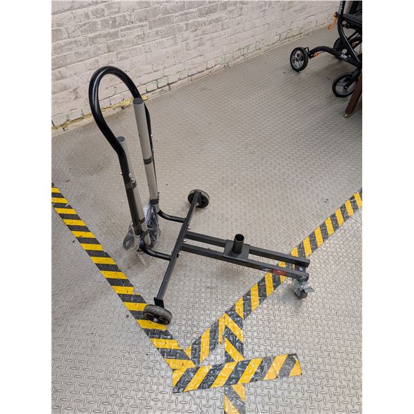 Motomaster 220 lbs 4 Tire Stand w/ Wheels