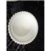 Image 4 : Milk glass A