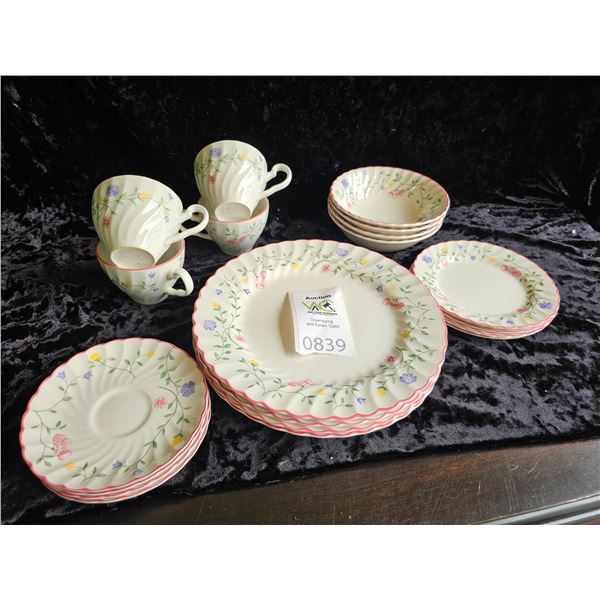 Johnson Bros Dish Set. A
