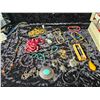 Image 17 : Vintage Costume Jewelry A