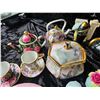 Image 3 : Wedgwood, Limoges & More A