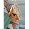 Image 6 : Decor/Birdhouses A