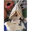 Image 9 : Decor/Birdhouses A