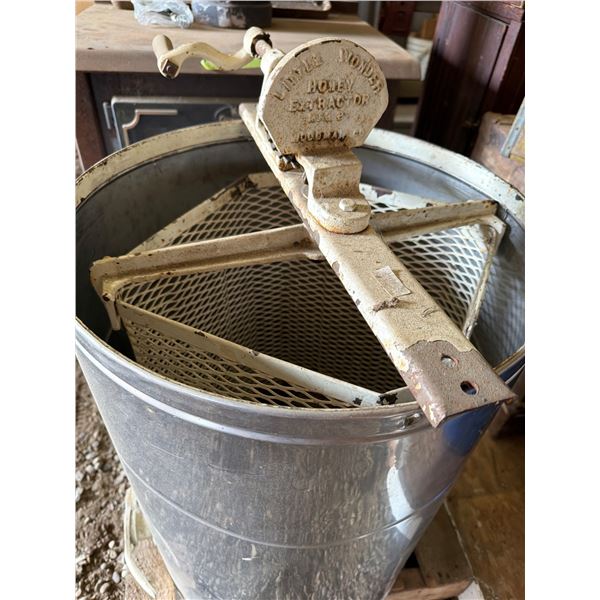Little Wonder Honey Extractor by Woodway Co