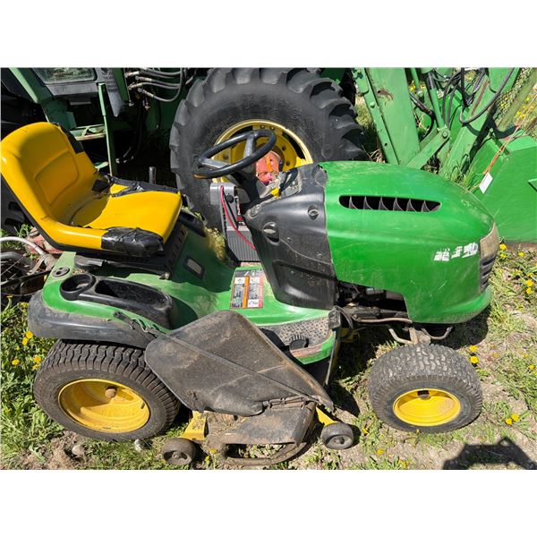John Deere Lawn Tractor (Battery Pack Not Included)