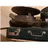 Image 3 : Coleman Camp Stove with Coleman Heater and Chimney Cap