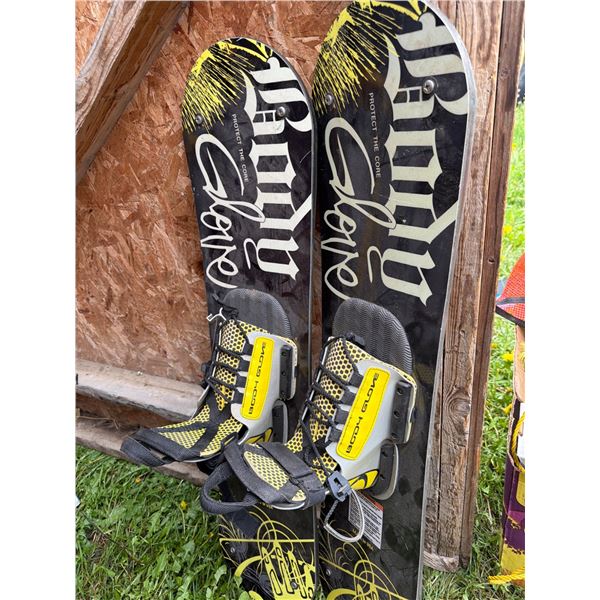  Trick Water Skis By Body Glove . Constructed from sturdy, lightweight materials. 