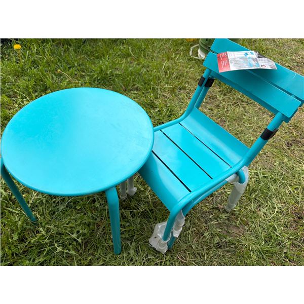 New Kid's Bistro Set with 2 Chairs and 1 Table
