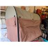 Image 5 : Portable Pet Home With Mesh and Storage