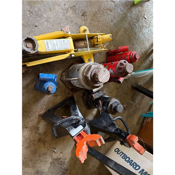 Hydraulic Jacks and Jack Stands