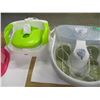 Image 1 : ESTATE:  2 BOOSTER SEATS & 1 FOOT SPA