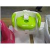 Image 3 : ESTATE:  2 BOOSTER SEATS & 1 FOOT SPA