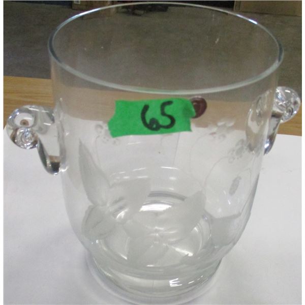 ESTATE:  ICE BUCKET WITH STRAWBERRY DESIGN (HAND CUT & MOUTH BLOWN)