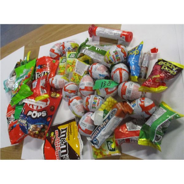 FREIGHT DAMAGE (AS IS):  BOX C/W ASSORTED CANDY