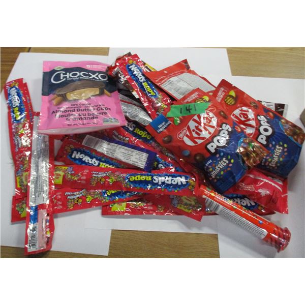 FREIGHT DAMAGE (AS IS):  BOX C/W ASSORTED CANDY