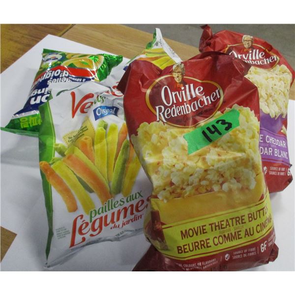 FREIGHT DAMAGE (AS IS):  BOX C/W ASSORTED CHIPS