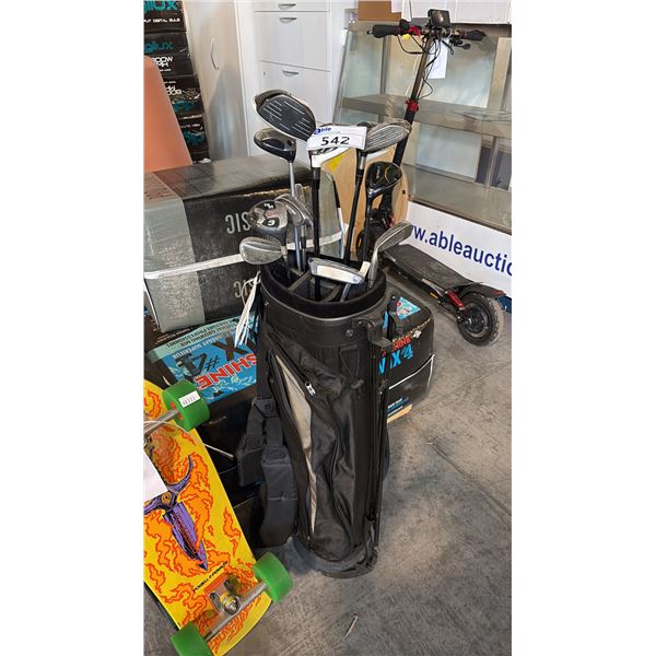 BLACK GOLF BAG W/ ASSORTED GOLF CLUBS